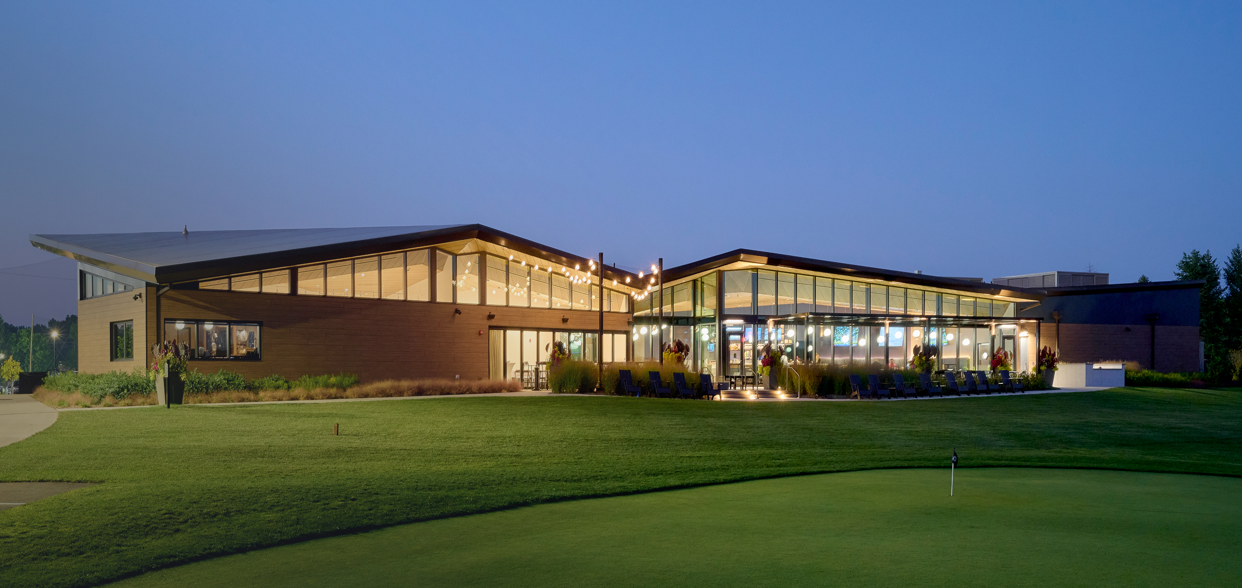 HERITAGE OAKS GOLF CLUB