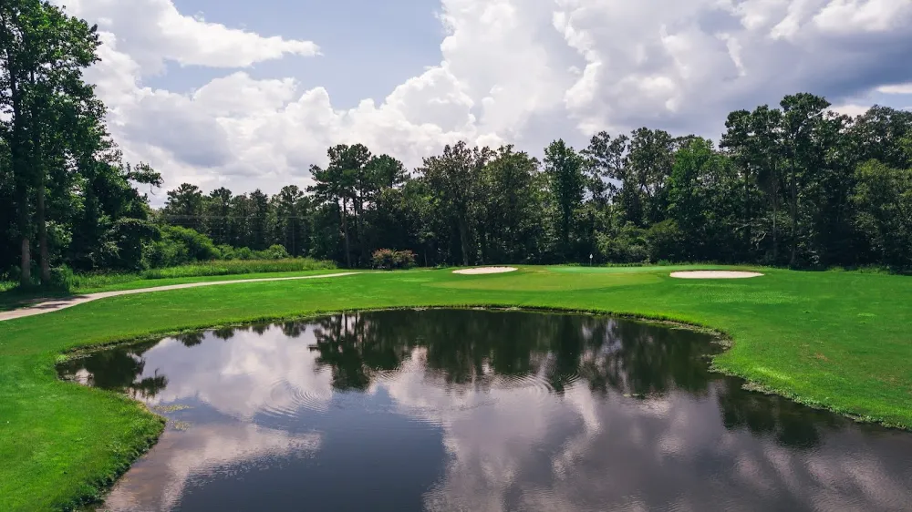 COBB GLEN COUNTRY CLUB